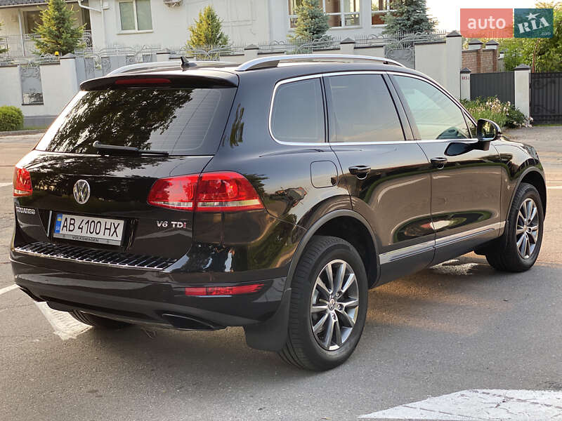 Внедорожник / Кроссовер Volkswagen Touareg 2013 в Виннице