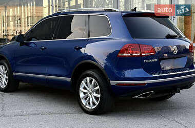 Внедорожник / Кроссовер Volkswagen Touareg 2016 в 