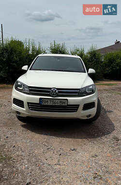 Внедорожник / Кроссовер Volkswagen Touareg 2011 в Ромнах