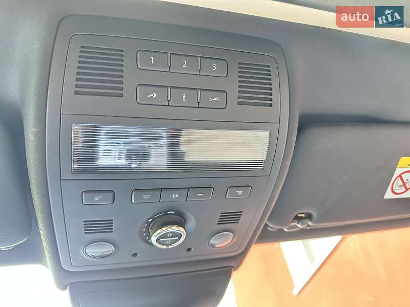 Внедорожник / Кроссовер Volkswagen Touareg 2017 в Белгороде-Днестровском