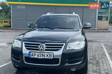 Внедорожник / Кроссовер Volkswagen Touareg 2010 в Запорожье