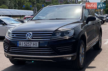 Внедорожник / Кроссовер Volkswagen Touareg 2018 в 