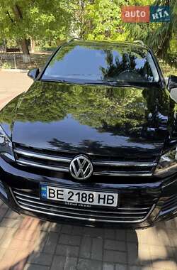 Внедорожник / Кроссовер Volkswagen Touareg 2013 в Березанке
