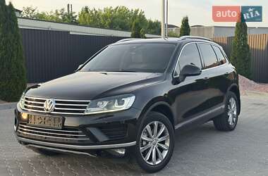 Позашляховик / Кросовер Volkswagen Touareg 2015 в 