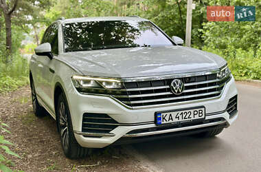 Позашляховик / Кросовер Volkswagen Touareg 2021 в Києві