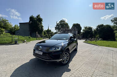 Позашляховик / Кросовер Volkswagen Touareg 2015 в Луцьку