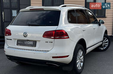 Внедорожник / Кроссовер Volkswagen Touareg 2011 в 