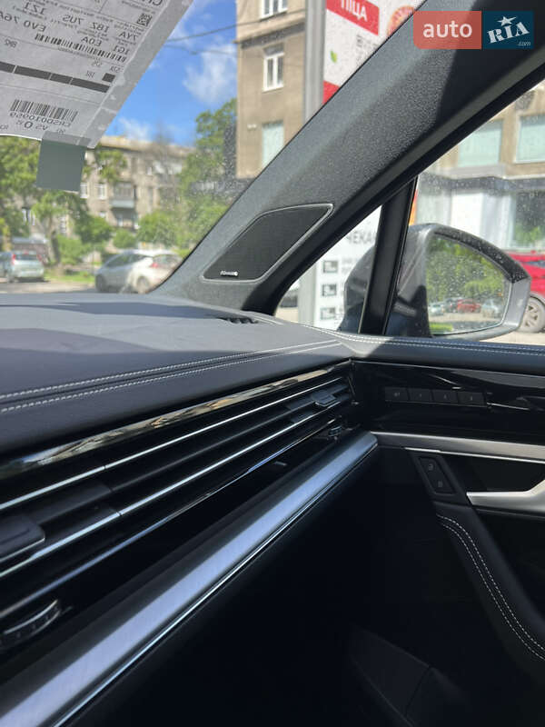 Позашляховик / Кросовер Volkswagen Touareg 2025 в Харкові