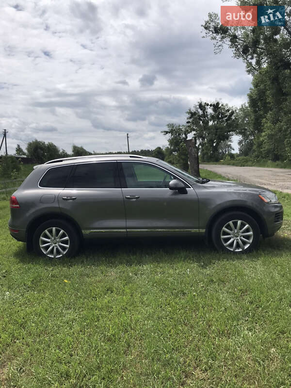 Внедорожник / Кроссовер Volkswagen Touareg 2011 в Львове фото 32 Внедорожник / Кроссовер Volkswagen Touareg 2011 в Львове