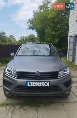 Позашляховик / Кросовер Volkswagen Touareg 2017 в Києві