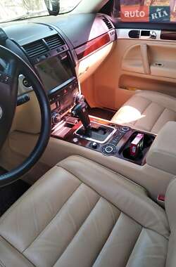 Позашляховик / Кросовер Volkswagen Touareg 2004 в Краснограді