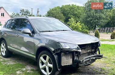 Внедорожник / Кроссовер Volkswagen Touareg 2011 в Черкассах