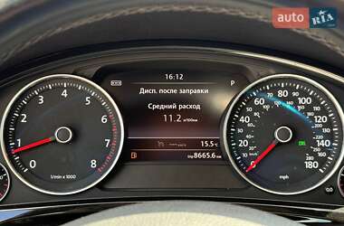 Внедорожник / Кроссовер Volkswagen Touareg 2012 в 