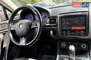 Внедорожник / Кроссовер Volkswagen Touareg 2012 в 