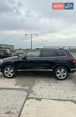 Внедорожник / Кроссовер Volkswagen Touareg 2017 в 