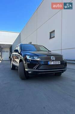 Внедорожник / Кроссовер Volkswagen Touareg 2016 в 