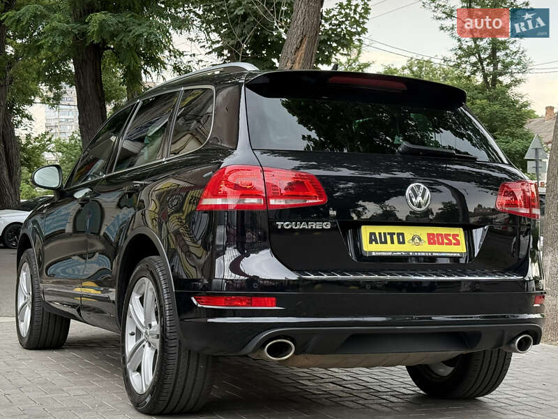 Позашляховик / Кросовер Volkswagen Touareg 2014 в Миколаєві