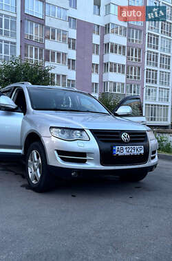 Позашляховик / Кросовер Volkswagen Touareg 2009 в 