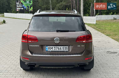 Внедорожник / Кроссовер Volkswagen Touareg 2012 в 