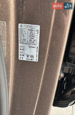 Внедорожник / Кроссовер Volkswagen Touareg 2012 в 