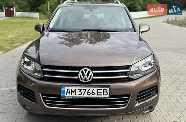Внедорожник / Кроссовер Volkswagen Touareg 2012 в 