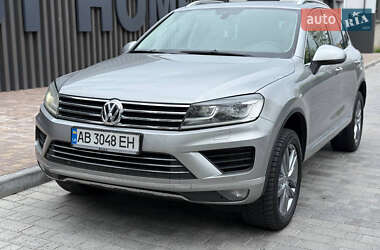 Позашляховик / Кросовер Volkswagen Touareg 2015 в Вінниці