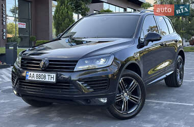Внедорожник / Кроссовер Volkswagen Touareg 2016 в Ужгороде