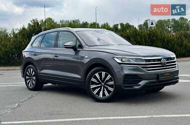 Внедорожник / Кроссовер Volkswagen Touareg 2021 в 