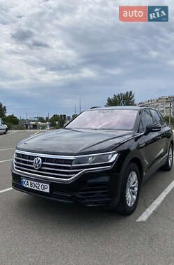 Внедорожник / Кроссовер Volkswagen Touareg 2019 в Киеве