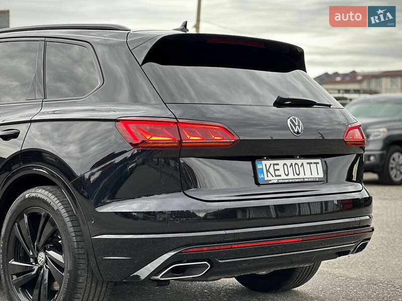 Внедорожник / Кроссовер Volkswagen Touareg 2020 в Киеве