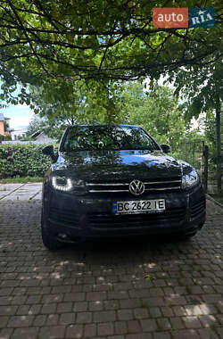 Внедорожник / Кроссовер Volkswagen Touareg 2012 в 