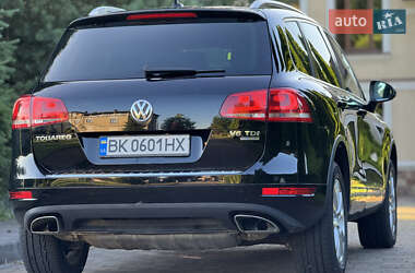 Внедорожник / Кроссовер Volkswagen Touareg 2012 в 