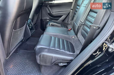 Внедорожник / Кроссовер Volkswagen Touareg 2012 в 
