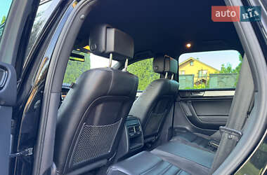 Внедорожник / Кроссовер Volkswagen Touareg 2012 в 