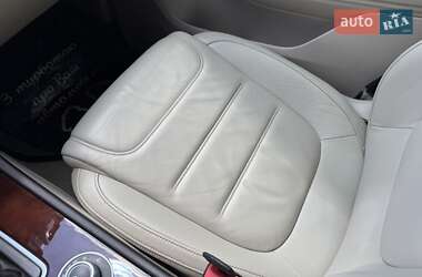 Позашляховик / Кросовер Volkswagen Touareg 2015 в 