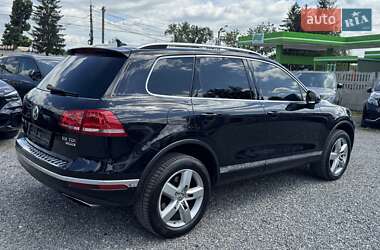 Позашляховик / Кросовер Volkswagen Touareg 2015 в 