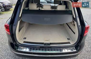 Позашляховик / Кросовер Volkswagen Touareg 2015 в 