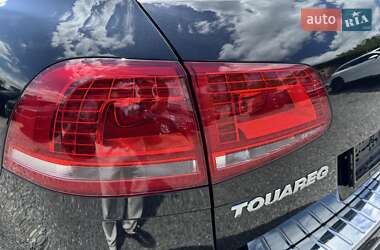 Позашляховик / Кросовер Volkswagen Touareg 2015 в 