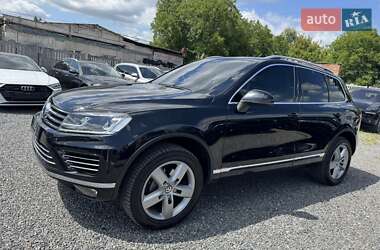 Позашляховик / Кросовер Volkswagen Touareg 2015 в 