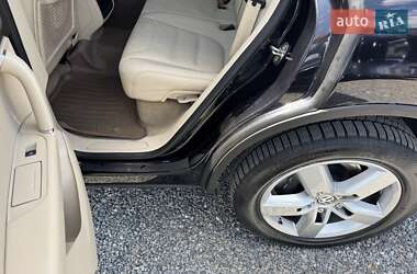 Позашляховик / Кросовер Volkswagen Touareg 2015 в 