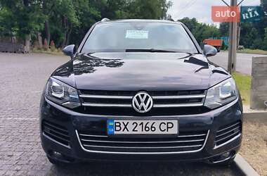 Внедорожник / Кроссовер Volkswagen Touareg 2013 в 
