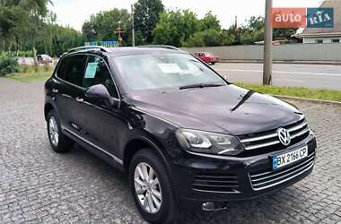 Внедорожник / Кроссовер Volkswagen Touareg 2013 в 