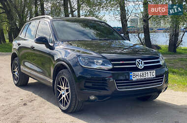 Позашляховик / Кросовер Volkswagen Touareg 2011 в Одесі