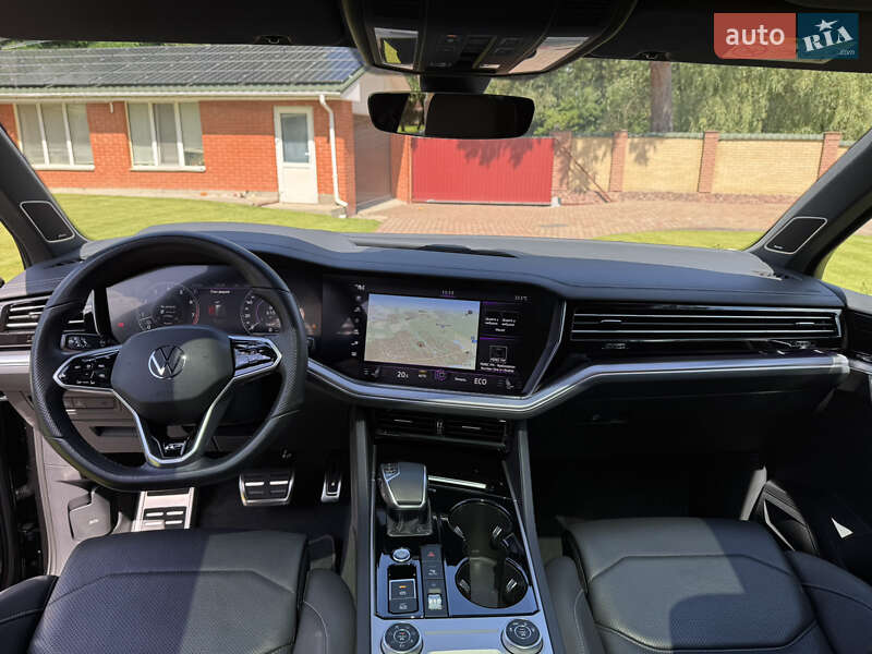 Позашляховик / Кросовер Volkswagen Touareg 2020 в Києві