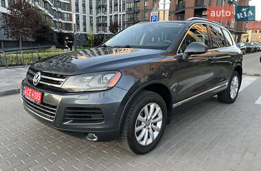 Позашляховик / Кросовер Volkswagen Touareg 2011 в Львові
