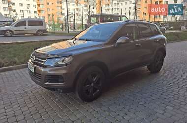 Внедорожник / Кроссовер Volkswagen Touareg 2011 в Хмельницком