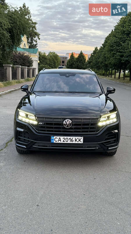 Позашляховик / Кросовер Volkswagen Touareg 2019 в Умані