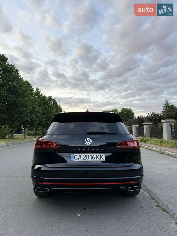 Позашляховик / Кросовер Volkswagen Touareg 2019 в Умані