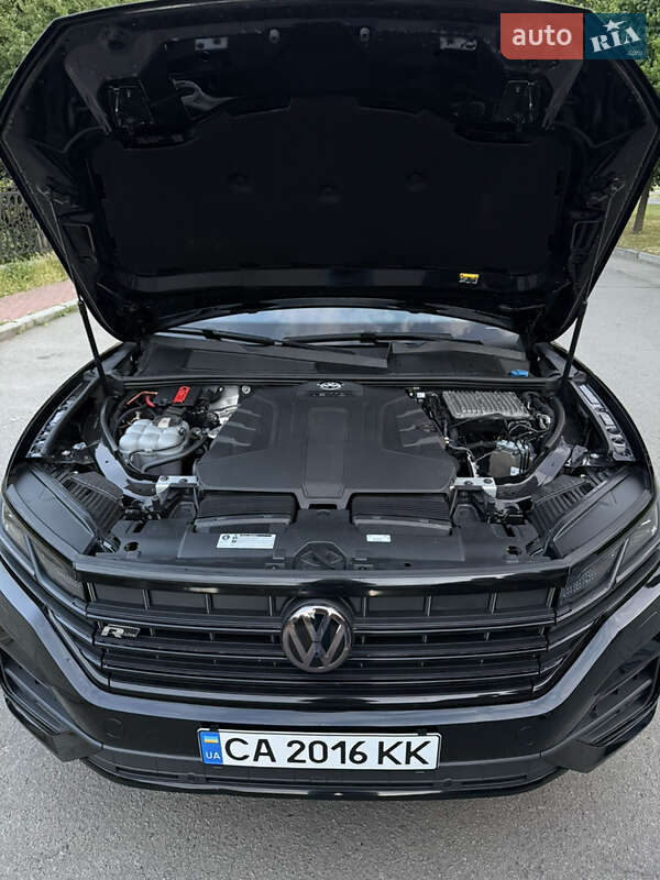 Позашляховик / Кросовер Volkswagen Touareg 2019 в Умані