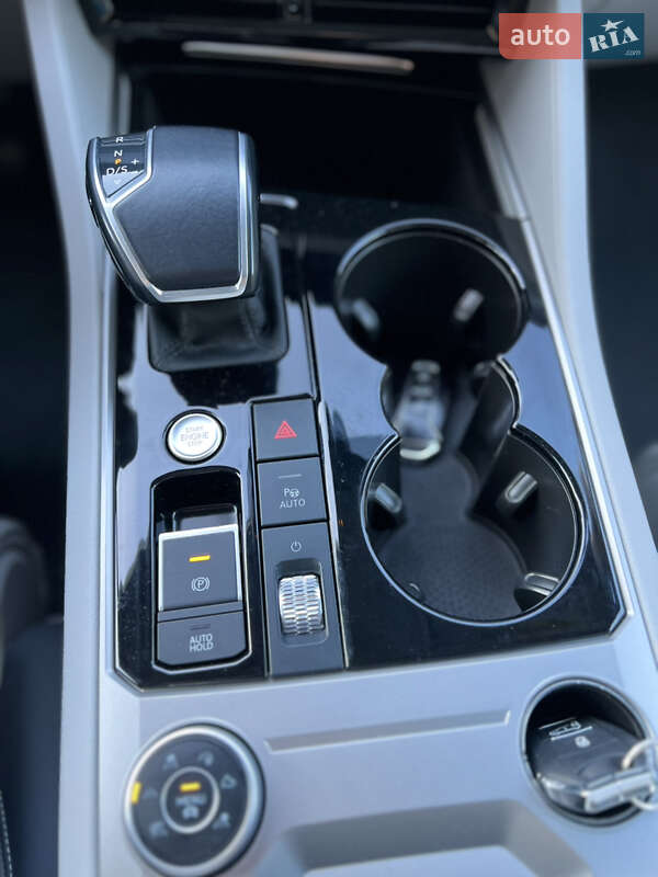 Внедорожник / Кроссовер Volkswagen Touareg 2021 в Виннице